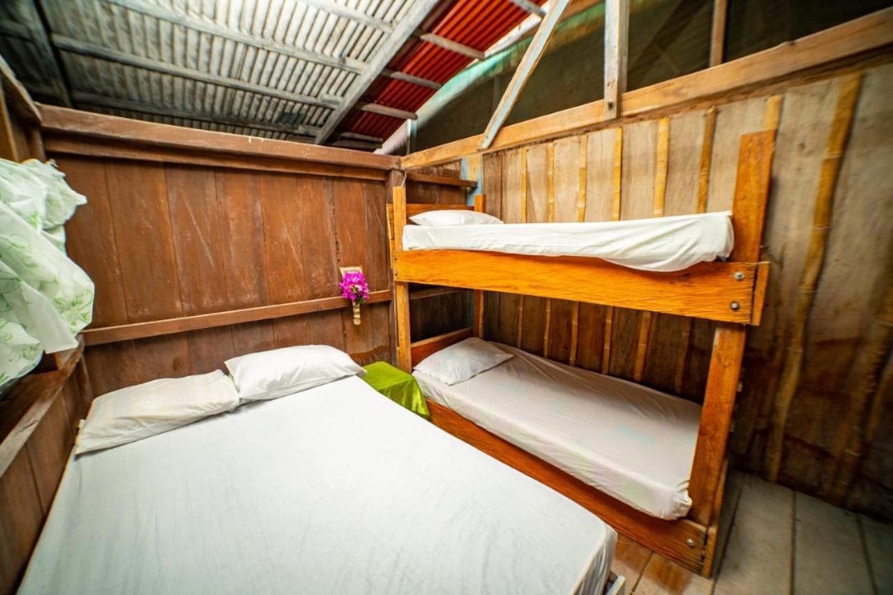 Posada El Esfuerzo Nuqui Ngoại thất bức ảnh