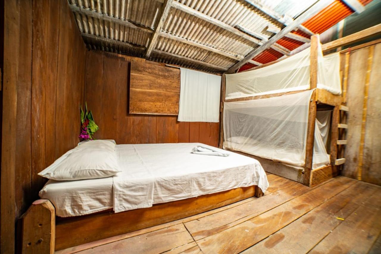 Posada El Esfuerzo Nuqui Ngoại thất bức ảnh