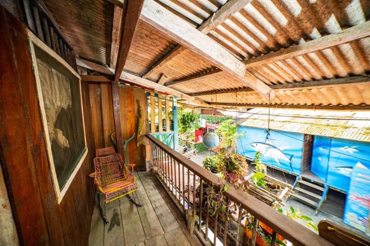 Posada El Esfuerzo Nuqui Ngoại thất bức ảnh