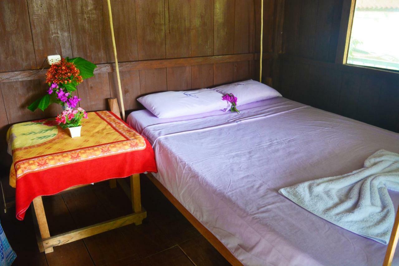 Posada El Esfuerzo Nuqui Ngoại thất bức ảnh